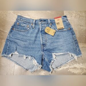NWT Levi's Women's Blue Denim High Rise Shorts. Blue. Jean. 28, 2.5".Distressed.